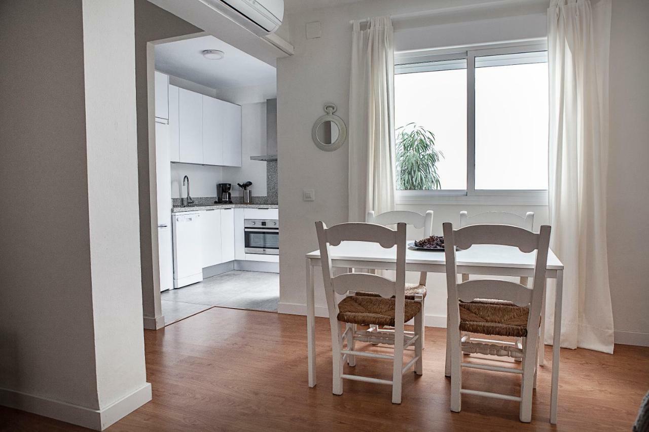 Apartamento Mendoza Севиля Екстериор снимка